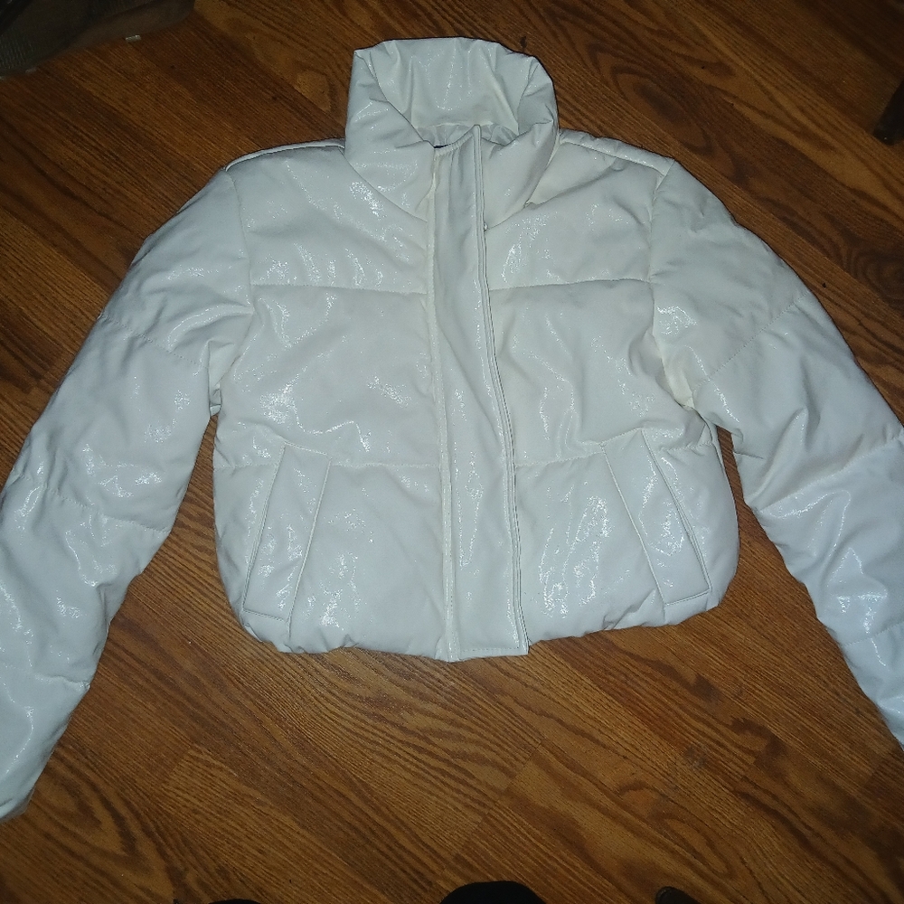 Chic Snowy White Outerwear Small Cropped